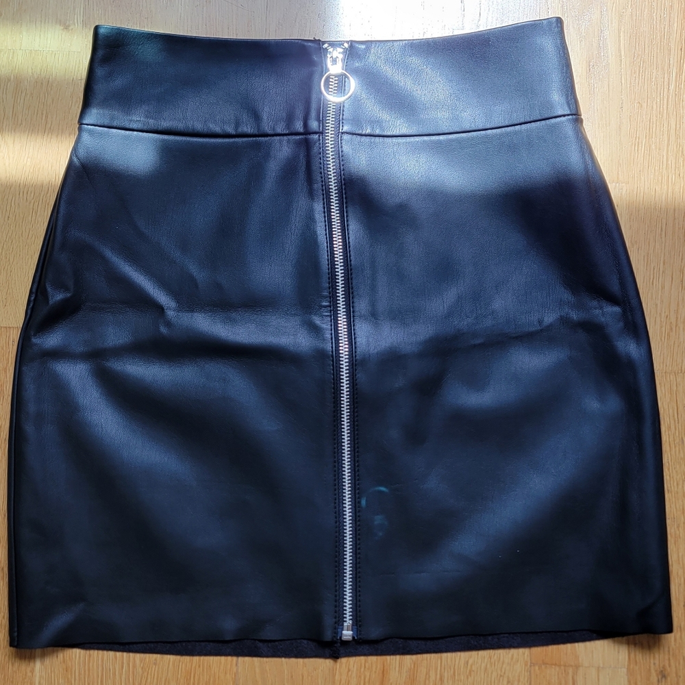 EXPRESS Faux Leather Mini Skirt (Black)